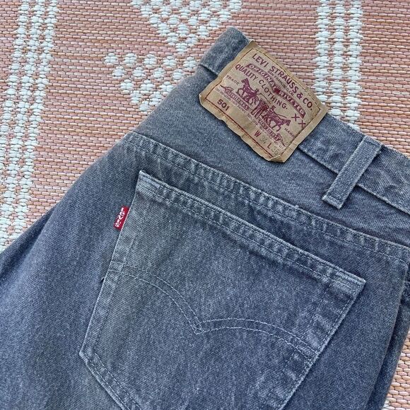 VTG 80s Levis 501 Jeans Mens 32 x 35 Dark Gray Made in USA Button Fly Denim - Picture 3 of 12